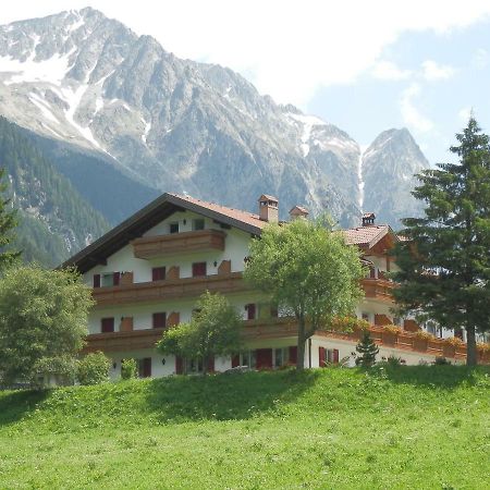 Aparthotel Kühlerhof Anterselva di Mezzo Exterior foto